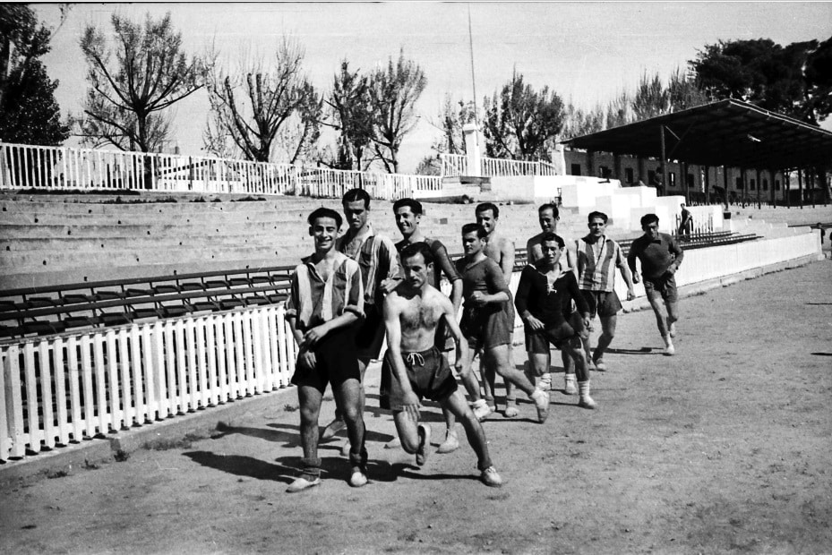 Entrenamiento en el Campo "Vallejo" principios de los años cuarenta - Fotografía archivo Levante UD